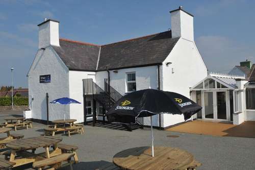 www.californiahotel.wales