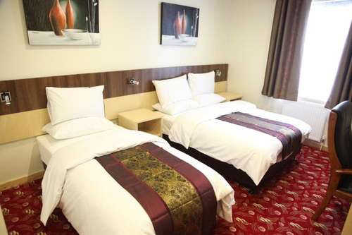 www.thecambridgehotel.com