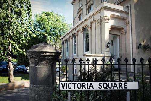 www.victoriasquarehotel.co.uk