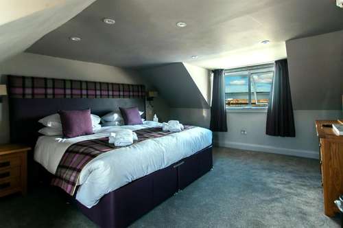www.lochsidehotel.co.uk