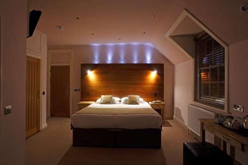 www.castlehotelaberystwyth.co.uk