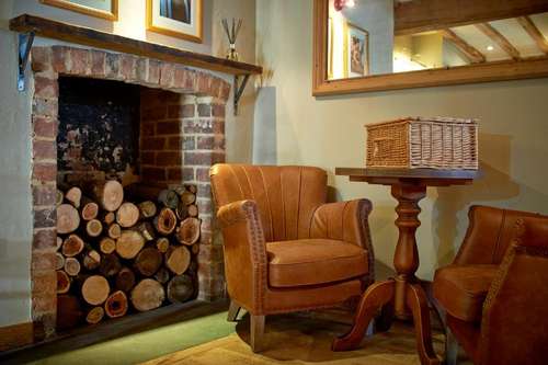www.sevenstarsledbury.co.uk
