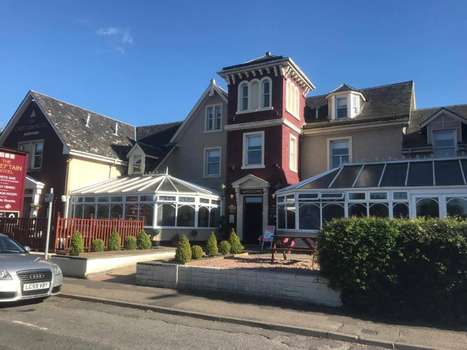 www.thechieftainhotel.com