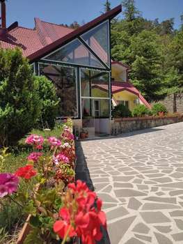 www.likanipalace.ge