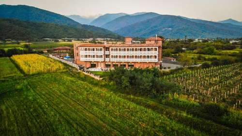 www.chateauartwine.ge