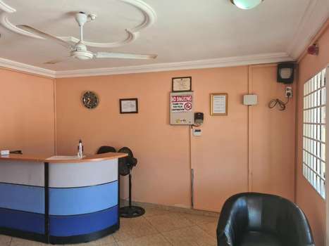 www.crystalrockhotel.com