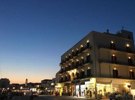www.poseidonio.gr