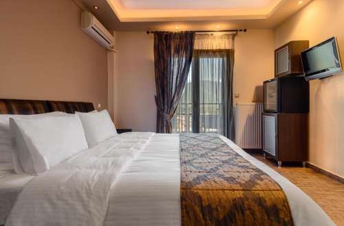 www.naiades-hotel.gr