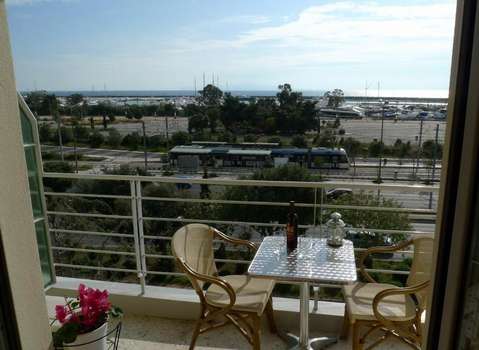 www.hotelikaros.gr