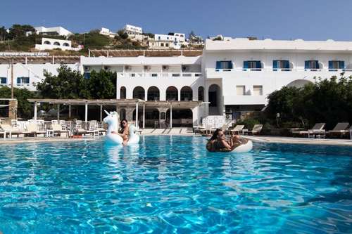 www.armadoroshotel.com