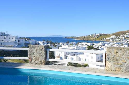 www.amperianmykonos.com