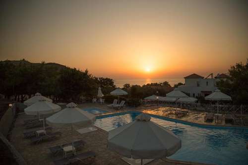 www.akti-hotel-molyvos.com
