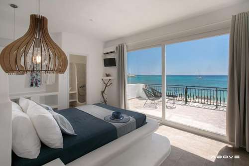www.maniossuitesnaxos.com