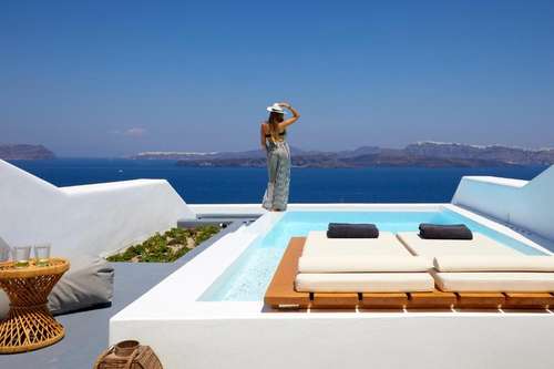 www.phoshotelsantorini.com