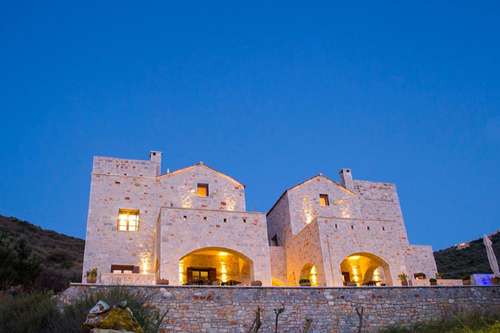 www.limeniinn.gr