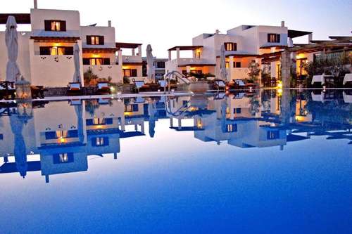www.skyroshotel.gr
