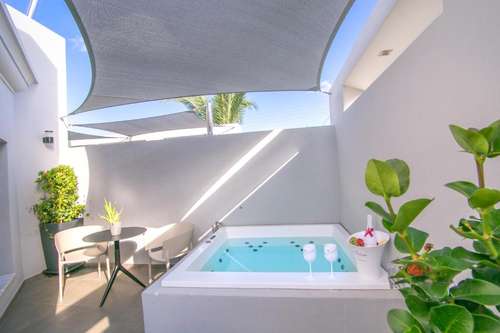 www.marquise-suites.com