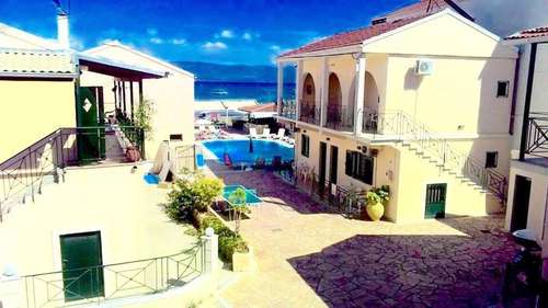 www.stavrosbeach.com