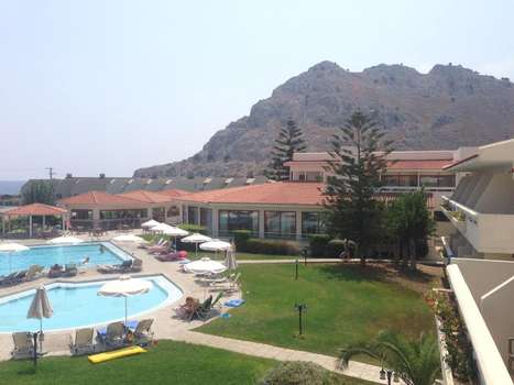 www.kolymbiasky.gr