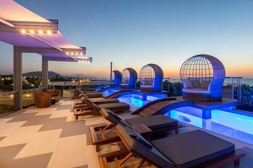 www.onirasuites.gr