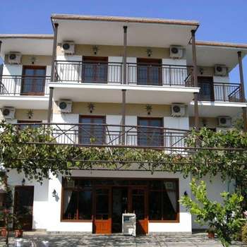 www.georgegoldenbeach.com