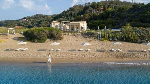www.acanthahotel.com