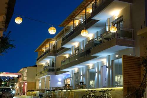 www.grandtheoni.gr