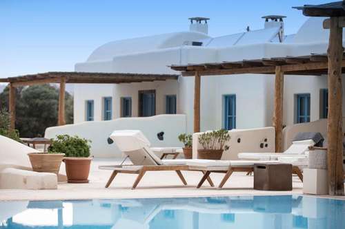 www.blackrosesuites.gr