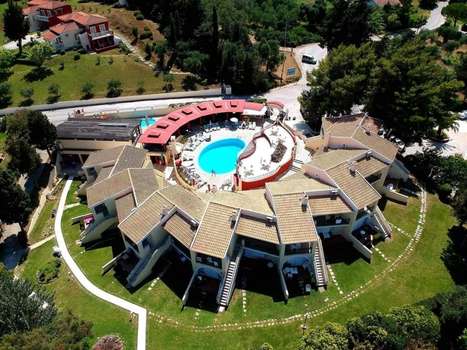 www.mediterraneanbluehotel.com