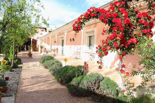 www.villasevasti.com