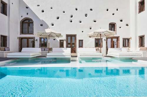 www.santoriniwineryhotel.com
