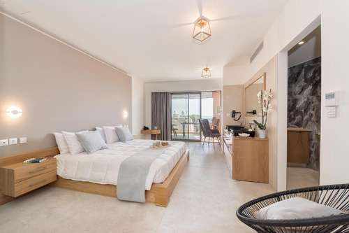 www.liliumluxurysuites.com