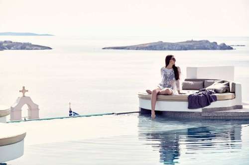 www.absolutemykonos.com
