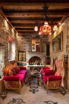 www.nikostakishotel.com