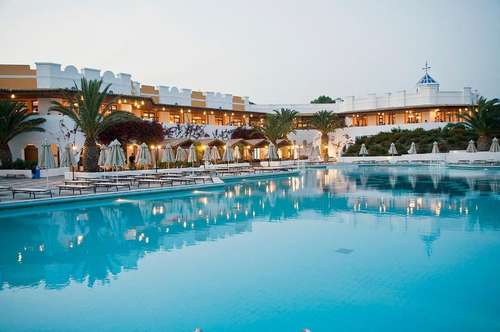 www.aegeanvillage.com