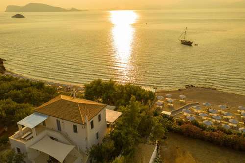 www.fourseasonshydra.gr