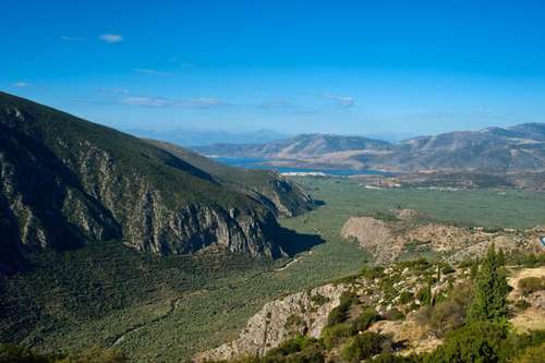 www.delphi.com.gr