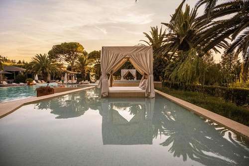 www.arthoteldebono.com