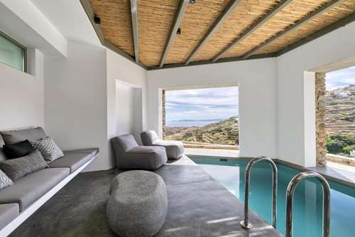 www.tinosdovesuites.gr
