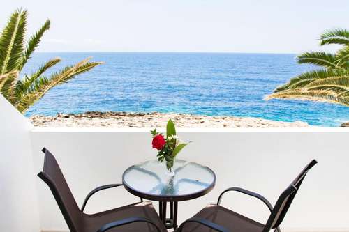 www.hotelkrinos.com