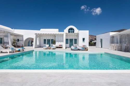 www.santairinasunnysuites.com