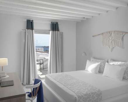 www.hotelmykonosessence.com