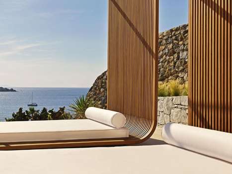 www.mykonosearthsuites.com