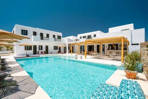 www.koukoumihotel.com