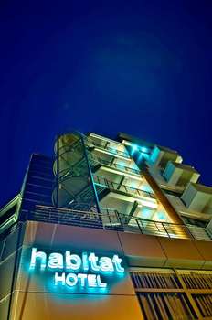 www.habitathotel.gr
