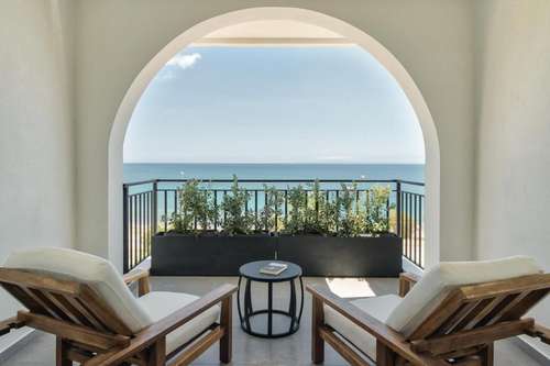 www.bitzarohotel.com