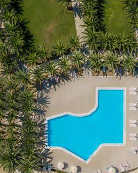 www.aphrodite-hotel-lesvos.com