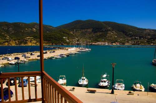 www.skopelos-hotels.gr