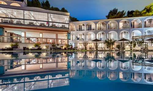 www.skiathos-hotel-punta.com
