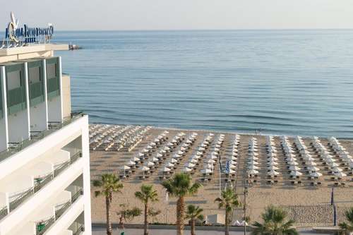 www.portorethymno.com